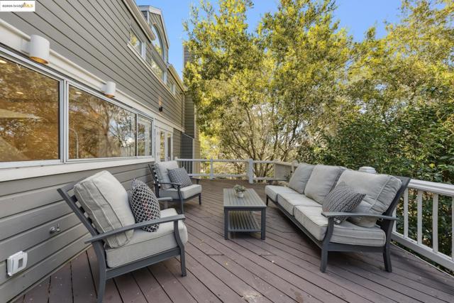 Image 22 of 60 For 5980 Harbord Dr