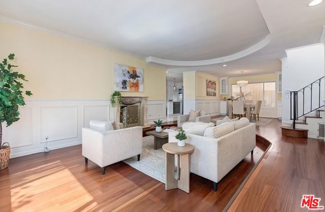 3804 Lenawee Avenue, Culver City CA: https://media.crmls.org/mediaz/febc4bc0-31c5-41b1-801f-f2e700ccd329.jpg