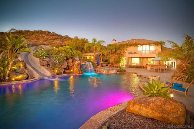 15068 Creek Hills Rd, El Cajon CA: https://media.crmls.org/mediaz/febc8994-a723-4725-aa56-8ecb5ea5cf66.jpg