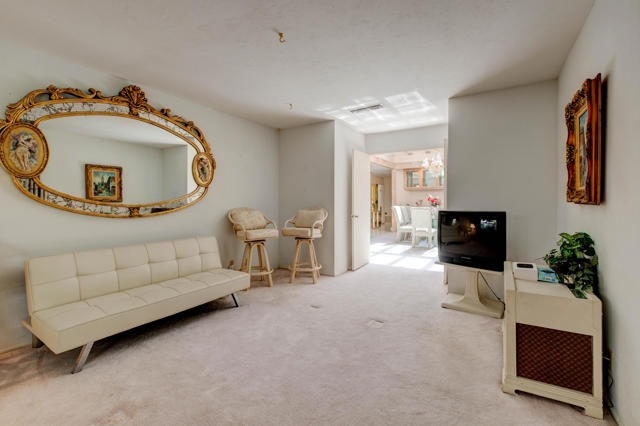 man 3 bdr couch