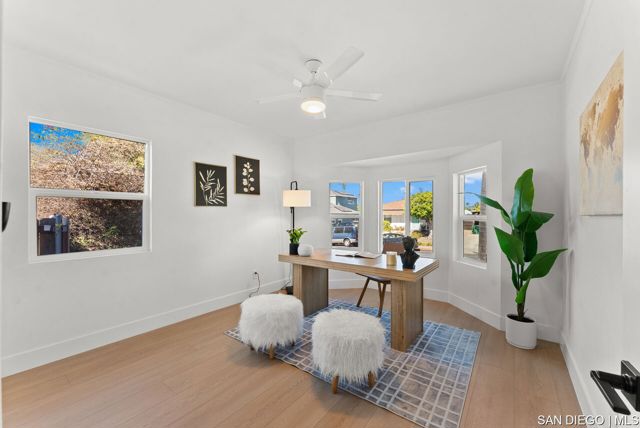 4642 Aragon DR, San Diego CA: https://media.crmls.org/mediaz/febd291a-0361-473d-865f-cc26b16f1b72.jpg
