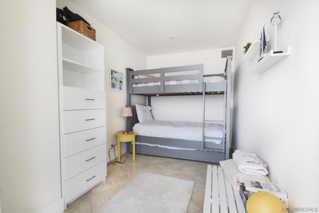 Image 15 of 29 For 1820 Avenida Del Mundo  Unit #805
