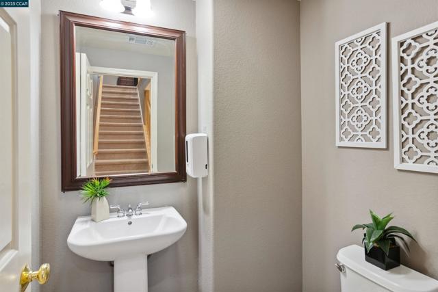 2073 Watermill Rd, San Ramon CA: https://media.crmls.org/mediaz/febed3b7-746f-4de7-87c6-6f05220d50d3.jpg