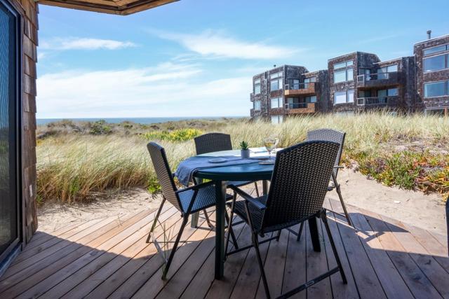 101 Shell Drive, Watsonville CA: https://media.crmls.org/mediaz/febef49e-67cf-496e-8912-5e292d3b0aee.jpg