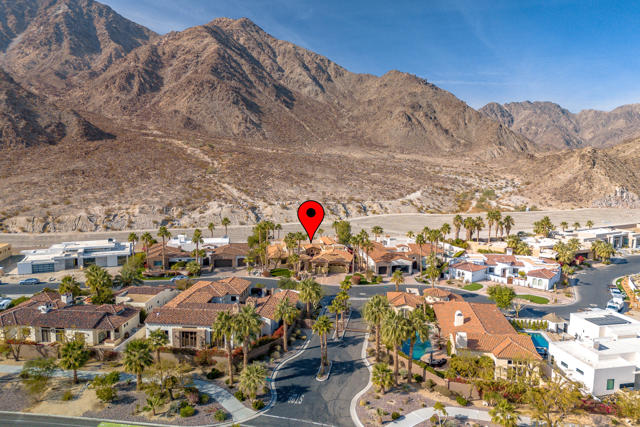77170 Casa Del Sol, La Quinta CA: https://media.crmls.org/mediaz/febf169d-d4c7-42d7-b533-0ae38dc57297.jpg