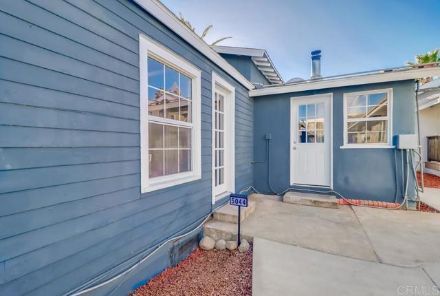 Image 3 of 75 For 5044 Guava Avenue