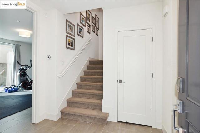 2712 Via Vicenza, San Ramon CA: https://media.crmls.org/mediaz/fec024e9-1423-40ee-923f-0e4940b3e1f9.jpg