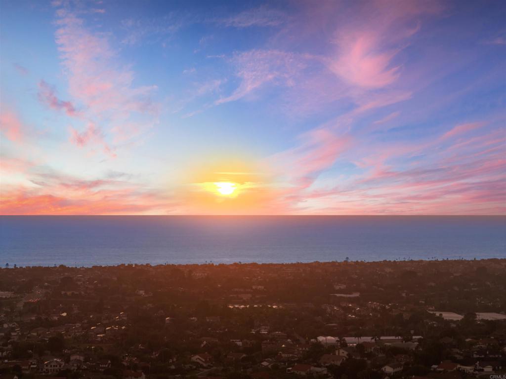 https://media.crmls.org/mediaz/fec02a82-4e40-4c0c-aa64-432c25f88d01.jpg?preset=X-Large
