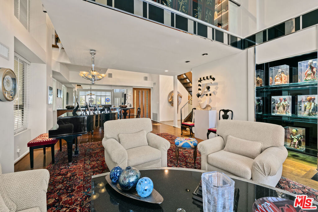 MLS #25591365 image #16