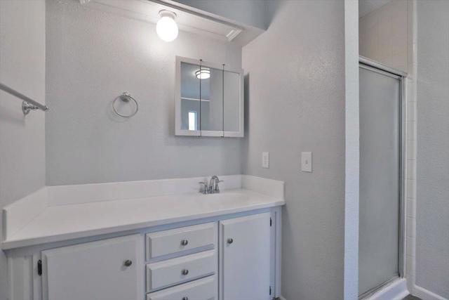 140 Granada Drive, Lodi CA: https://media.crmls.org/mediaz/fec06e05-5f1b-4011-97c0-29e4e5ce6a5e.jpg