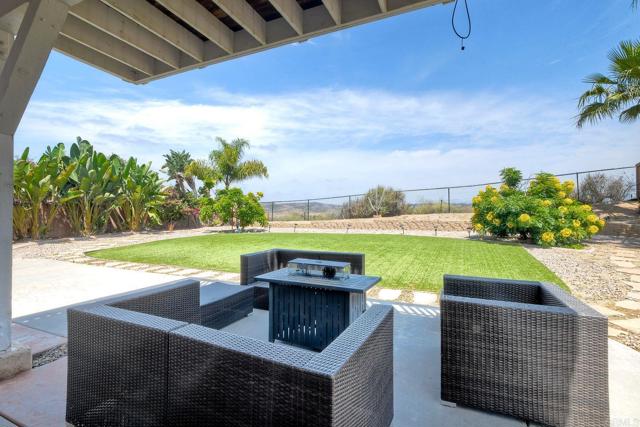 5478 Alexandrine Court, Oceanside CA: https://media.crmls.org/mediaz/fec0d0a6-8716-428f-9fcc-f2954ef29514.jpg