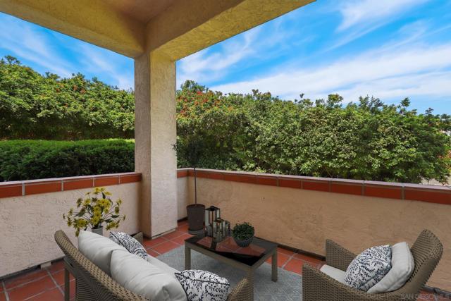 2870 Andover Ave, Carlsbad CA: https://media.crmls.org/mediaz/fec24acf-b257-4182-9d44-66195ba5e530.jpg