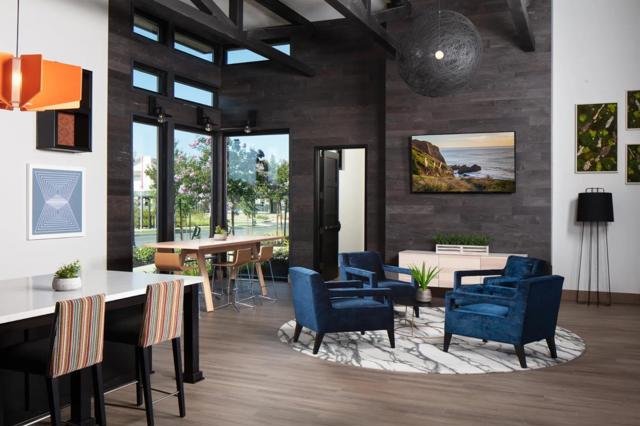 2817 Earthened Walk, Sacramento CA: https://media.crmls.org/mediaz/fec26b55-7b08-4f03-8be6-1845a063e715.jpg