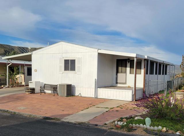 35109 Highway 79, Warner Springs CA: https://media.crmls.org/mediaz/fec26ccc-d80a-452d-b712-4c1333c301c7.jpg