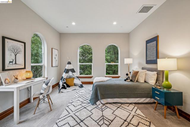 Image 48 of 60 For 33 Somerset Rd