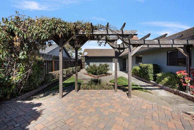 745 Ambrose Drive, Salinas CA: https://media.crmls.org/mediaz/fec55659-0399-42ac-998e-24305c63360d.jpg
