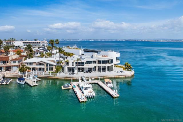 1 The Point, Coronado CA: https://media.crmls.org/mediaz/fec5aa00-73b4-44ff-be06-0ddfbafa8b8a.jpg