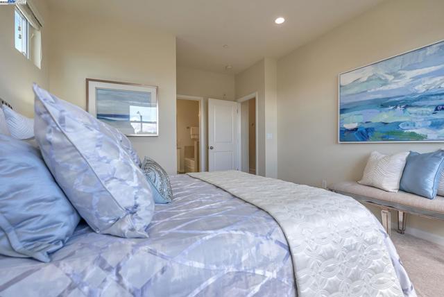4432 Hyde Cmn, Fremont CA: https://media.crmls.org/mediaz/fec5c301-74ca-4c9b-bac5-1768e498950f.jpg
