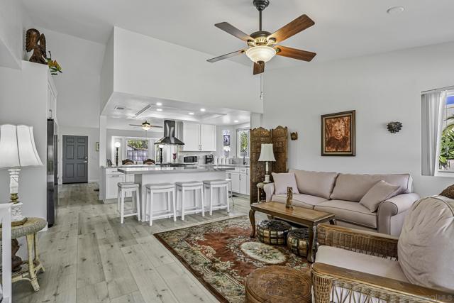 5241 Alamosa Park Dr, Oceanside CA: https://media.crmls.org/mediaz/fec5c341-c1c2-491c-a680-3374a271ccd0.jpg