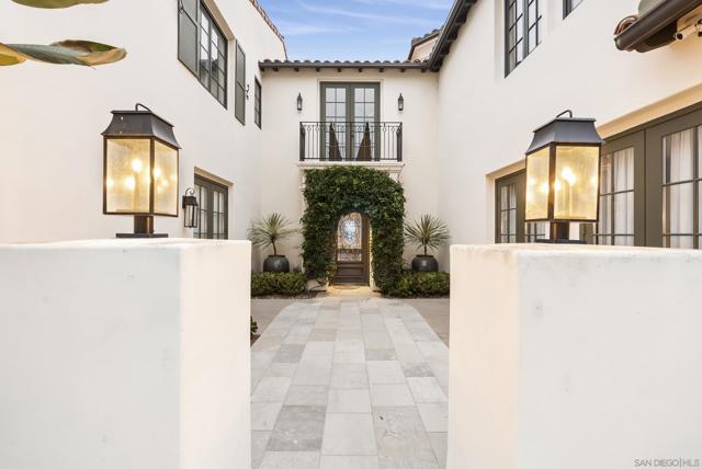 6152 Avenida Del Duque, Rancho Santa Fe CA: https://media.crmls.org/mediaz/fec5d537-7820-4971-9ec3-29b1e379d709.jpg