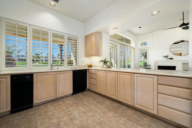 149 Rain Bird Circle, Palm Desert CA: https://media.crmls.org/mediaz/fec5e7e7-03b6-4e80-8752-f21be3281844.jpg