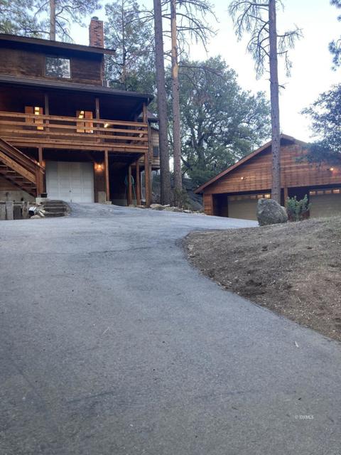 25500 Foster Lake Road, Idyllwild CA: https://media.crmls.org/mediaz/fec638f8-b2a5-4ba3-a1a8-f4ddd806db13.jpg