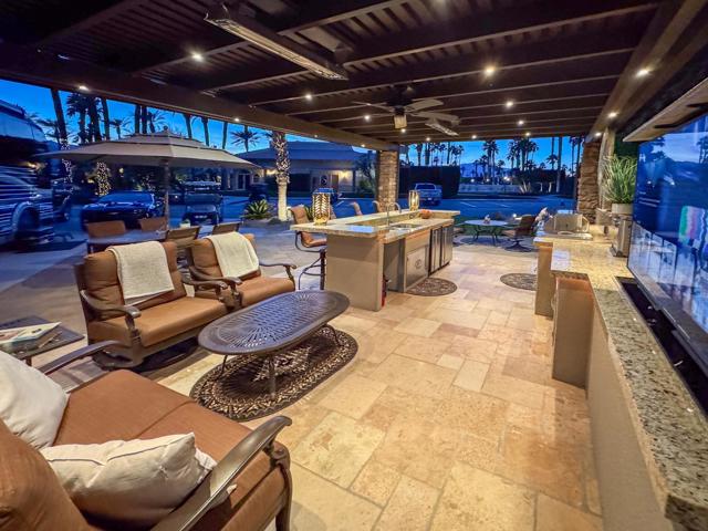 80394 Avenue 48, Indio CA: https://media.crmls.org/mediaz/fec68051-626f-42b5-a12b-472d9702f3b7.jpg