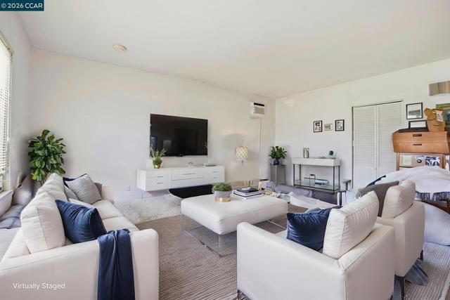 1990 Sunshine Dr, Concord CA: https://media.crmls.org/mediaz/fec685d0-d91a-4c3a-bf8f-bfd93f880f5f.jpg