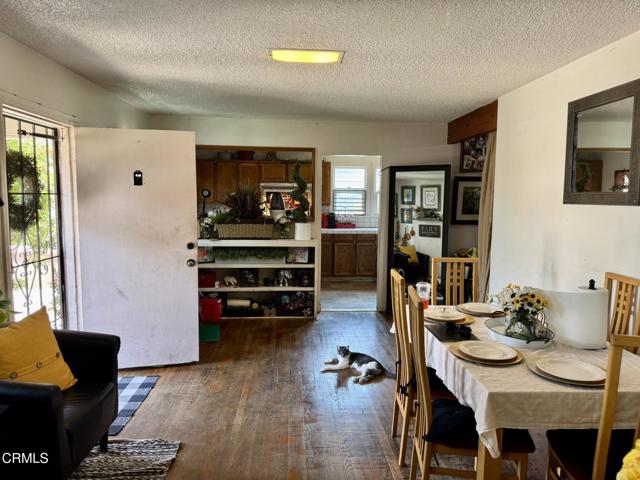 120 Palm Drive, Camarillo CA: https://media.crmls.org/mediaz/fec70f18-4b3a-45e9-b19f-26030f8a584a.jpg