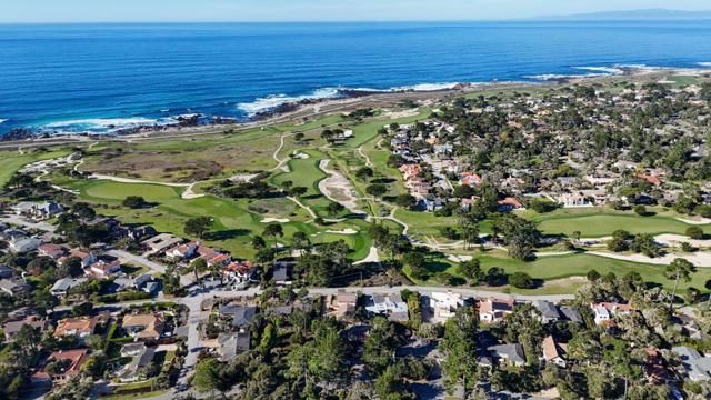 3116 Bird Rock Road, Pebble Beach CA: https://media.crmls.org/mediaz/fec83a17-6b91-473d-9943-5194e3eed3e8.jpg