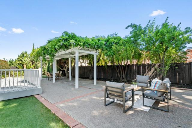 45490 Concho Court, Fremont CA: https://media.crmls.org/mediaz/fec8c3a0-d132-4f30-9edf-fda184f88c45.jpg