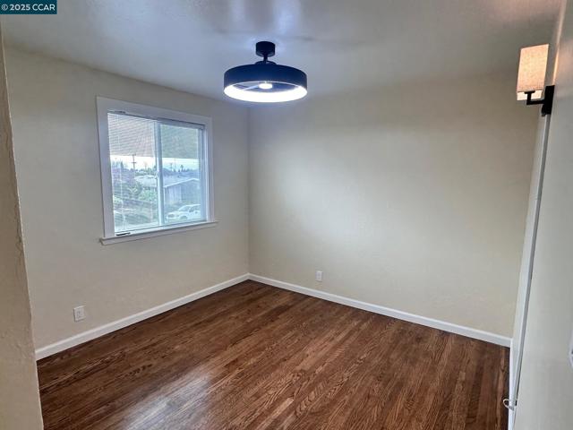 4301 Taft Ave, Richmond CA: https://media.crmls.org/mediaz/fec93c6f-8599-4ed2-9669-0b7b70f710a7.jpg