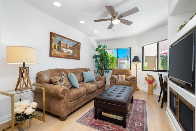 76756 Chrysanthemum Way, Palm Desert, CA 92211