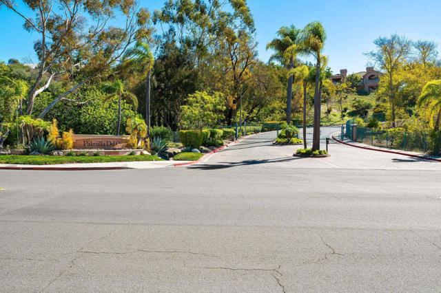 3575 Cameo Drive, Oceanside CA: https://media.crmls.org/mediaz/fec9c627-c3b9-4134-8a1a-a23884e7ff66.jpg