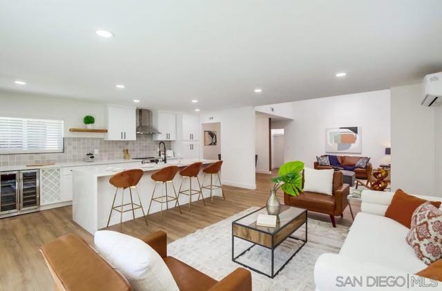 13113 Calle De Las Rosas, San Diego CA: https://media.crmls.org/mediaz/fec9fbee-87fa-4734-9655-516289bc233e.jpg