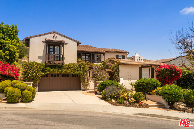 2321 Sunny Point Street, Thousand Oaks CA: https://media.crmls.org/mediaz/feca1772-1c5e-4732-87c1-b4d7f8f07f16.jpg