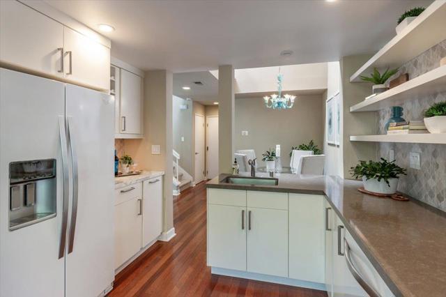 2952 Carrington Court, San Jose CA: https://media.crmls.org/mediaz/fecc6b3f-5111-4111-ba6b-3c412d63ec73.jpg