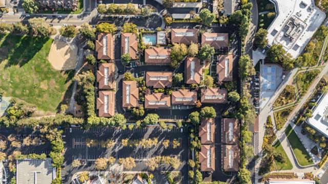 461 Costa Mesa Terrace, Sunnyvale CA: https://media.crmls.org/mediaz/feccad6c-2d83-4247-ab23-e6c10776cb85.jpg