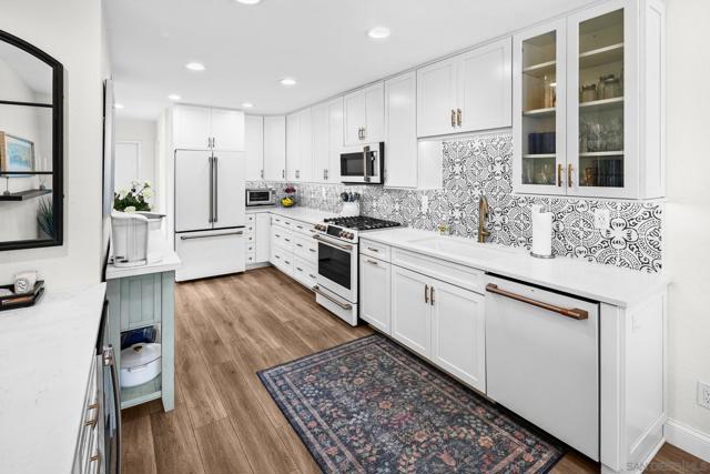 3458 Voyager Cir, San Diego CA: https://media.crmls.org/mediaz/feccc790-b543-4cde-95cf-a3033d0974ac.jpg