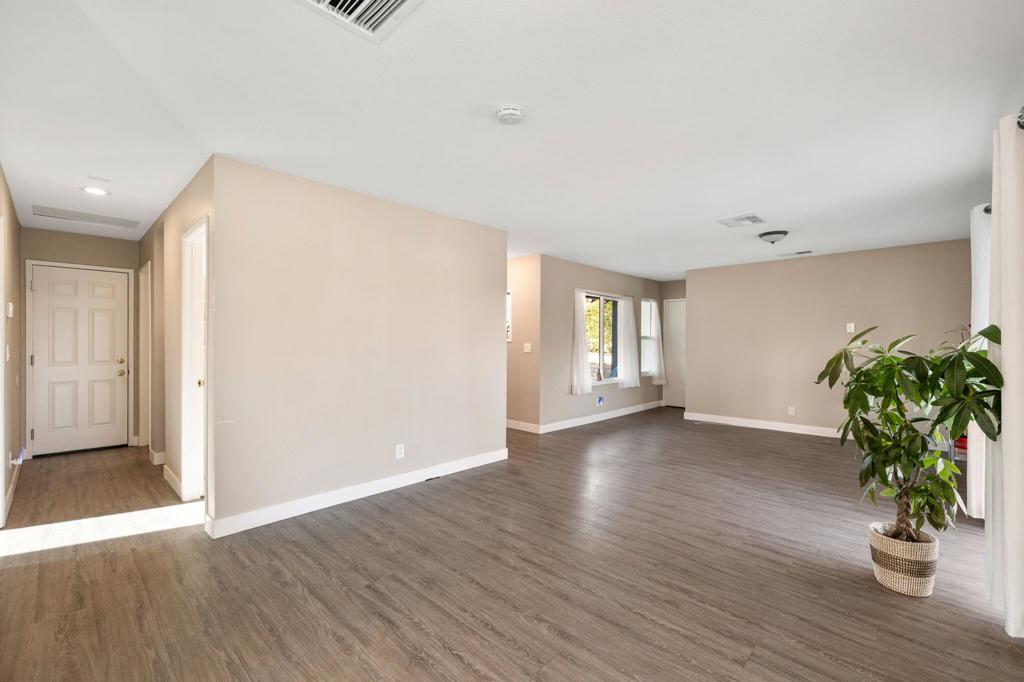 MLS #219138368DA image #8