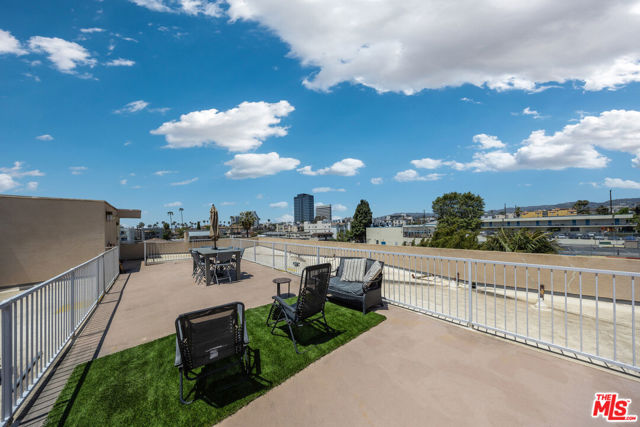 1409 Armacost Avenue, Los Angeles CA: https://media.crmls.org/mediaz/fecf61cd-c78c-420d-be53-6be516ed994d.jpg