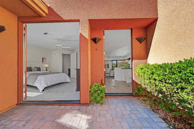 79900 De Sol A Sol, La Quinta CA: https://media.crmls.org/mediaz/fecf86bc-fa93-441d-b964-8898a7a8e826.jpg