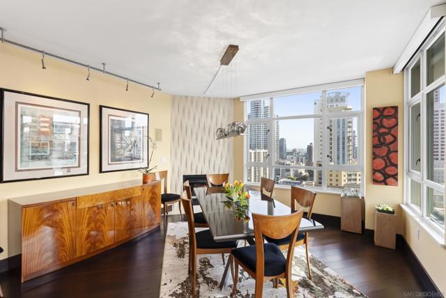 850 Beech St, San Diego CA: https://media.crmls.org/mediaz/fecfa683-eec0-4c21-9857-fe0b1ed7e894.jpg