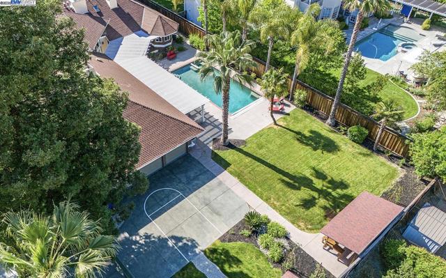 3693 Mohr Ave, Pleasanton CA: https://media.crmls.org/mediaz/fecfa828-39a2-4380-b5c3-400db2dd36c8.jpg
