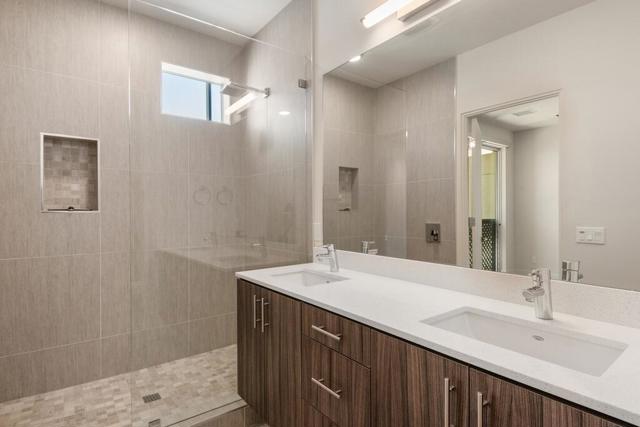 112 The Riv, Palm Springs CA: https://media.crmls.org/mediaz/fecfbe13-637b-4b86-b9d4-bc6082e98b3a.jpg