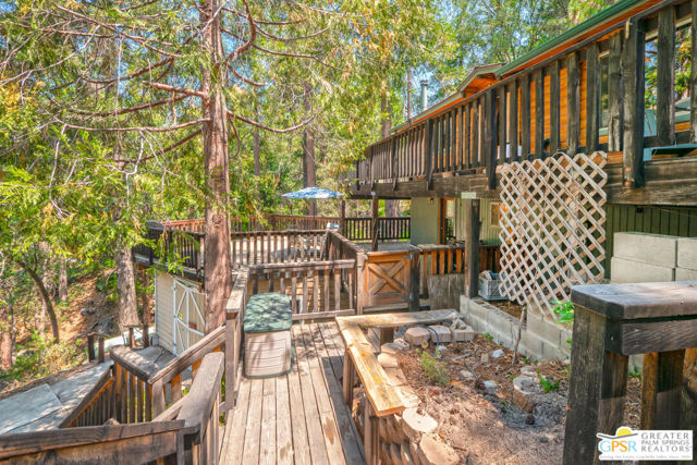 6307 Cedar Court, Angelus Oaks CA: https://media.crmls.org/mediaz/fed0517e-5b36-426d-93b4-b1614bda9648.jpg