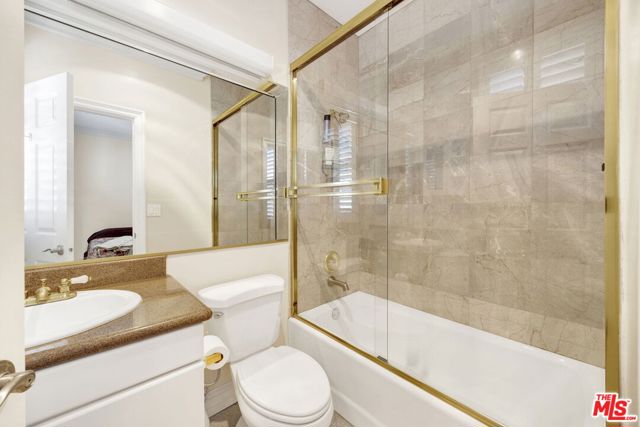 11952 Montana Avenue, Los Angeles CA: https://media.crmls.org/mediaz/fed0c06d-5396-4fd2-a288-f70a67bfad06.jpg