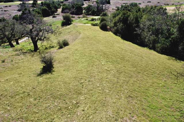 37 E Pronghorn Run, Carmel CA: https://media.crmls.org/mediaz/fed1f003-49c1-485a-8b52-21a083248673.jpg