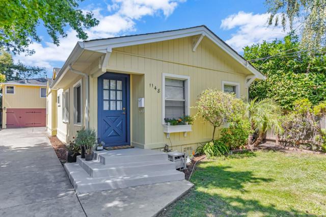 1148 Saint Francis Street, Redwood City CA: https://media.crmls.org/mediaz/fed25fd6-7e20-4f05-84a5-7c3e8a2dba12.jpg