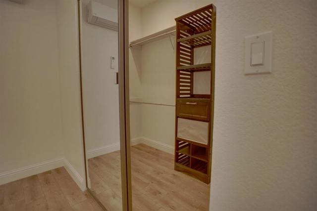 3012 4th Avenue, Sacramento CA: https://media.crmls.org/mediaz/fed2a09d-d92f-4cf9-8558-1c754e609fbc.jpg